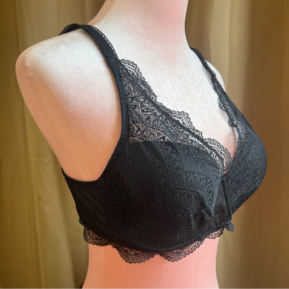 Simone Perele
Karma 3D
Molded Bra
Black
34D - Picture 4 of 13